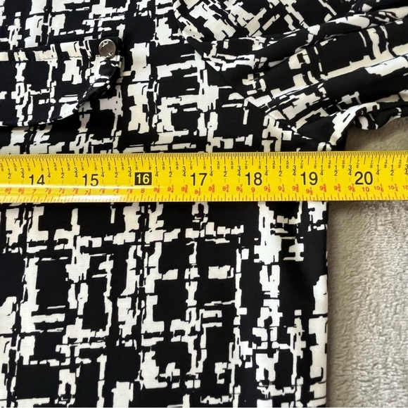 Jones New York Signature Black & White Blouse Top - Picture 7 of 10